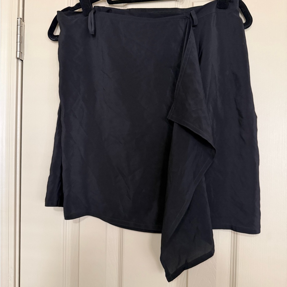 Liza Bruce / England Vintage Black Mini Wrap Skirt Swim Skirt Size L Silk Resort - Picture 6 of 6